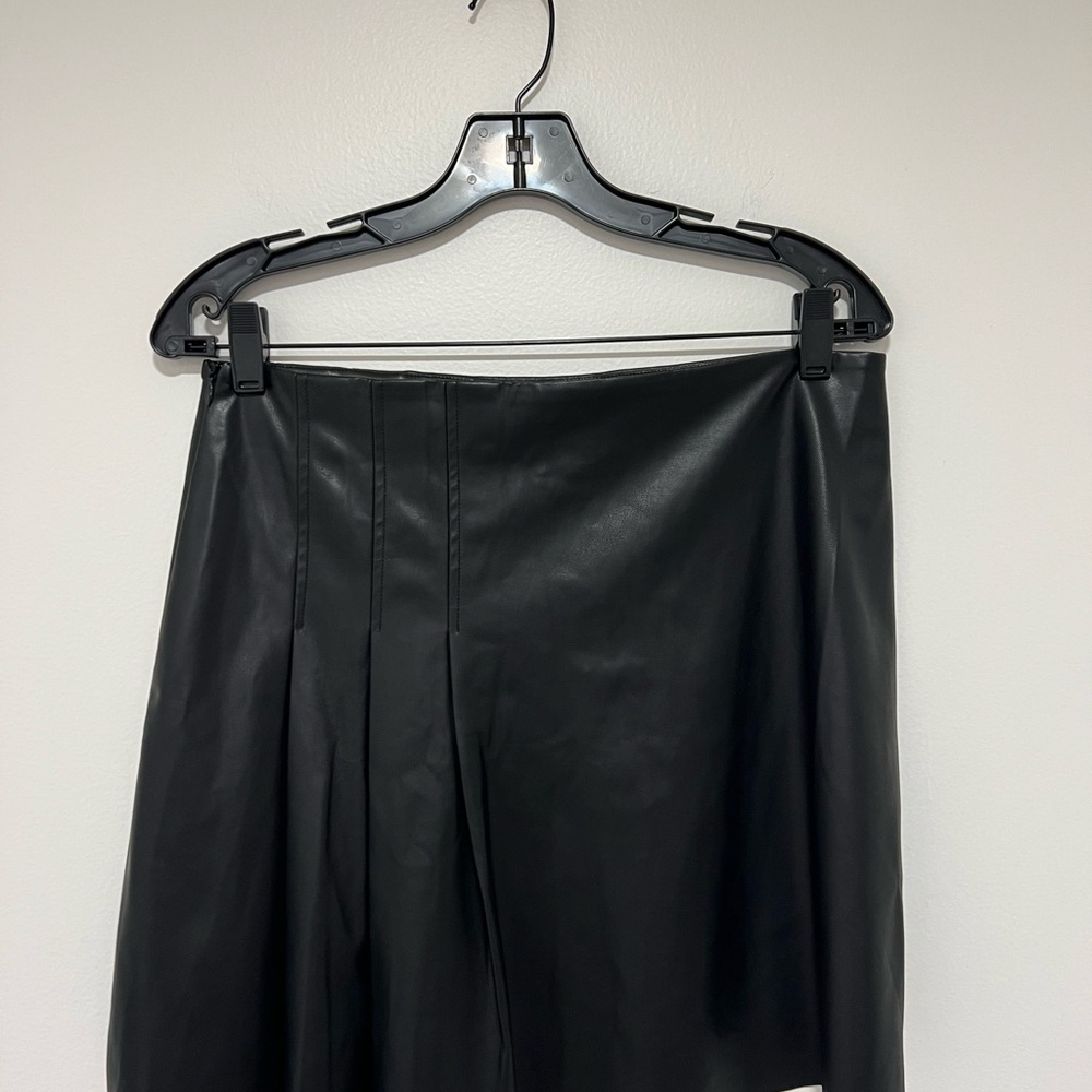 Heartloom Black Leather Skirt - Picture 2 of 11